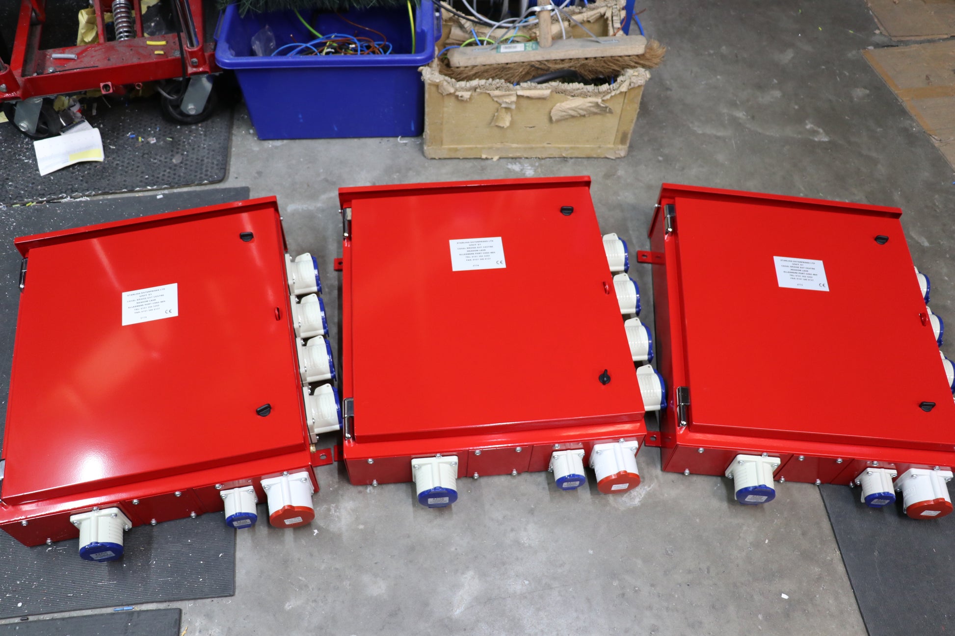 SINGLE DOOR SOCKET PANELS